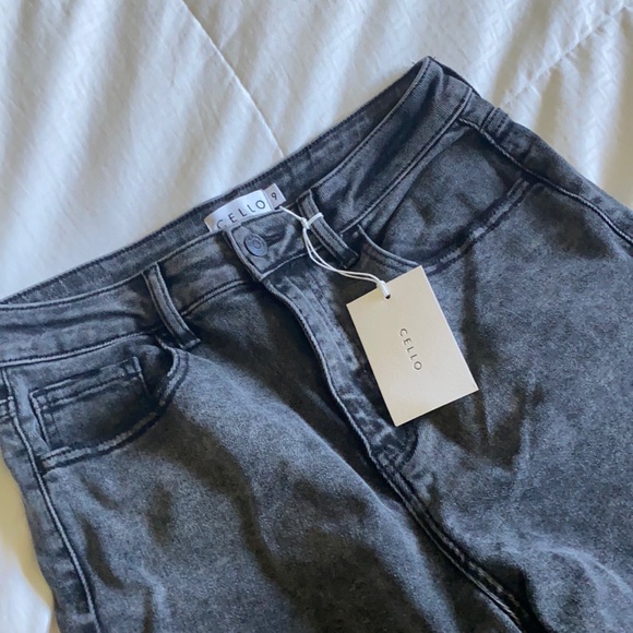 Cade High Rise Jeans - Picture 2 of 5